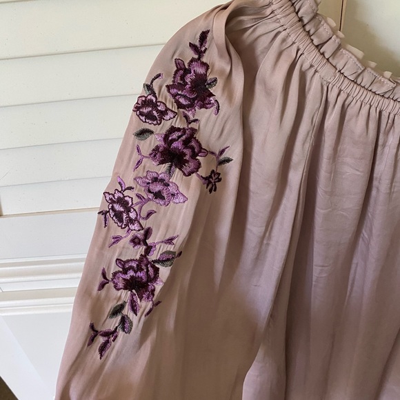 🪻 WHITE HOUSE BLACK MARKET TOP - Picture 8 of 8